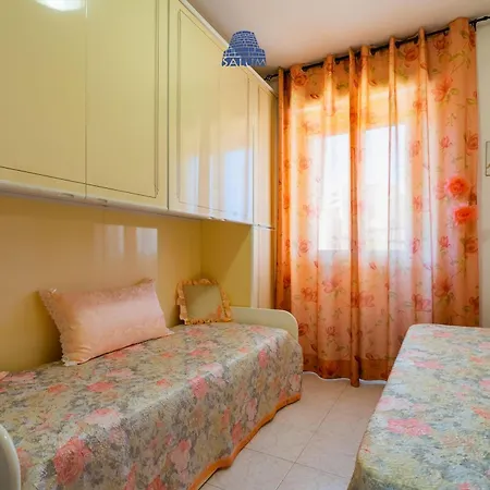 Martina Standard, By Salum Apartman Racale